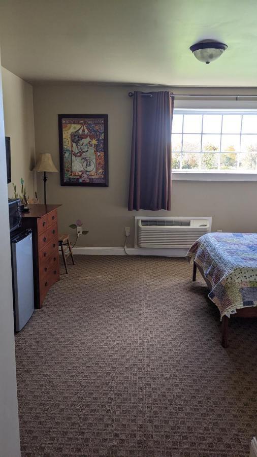 The Meadowlark Inn East Springfield المظهر الخارجي الصورة